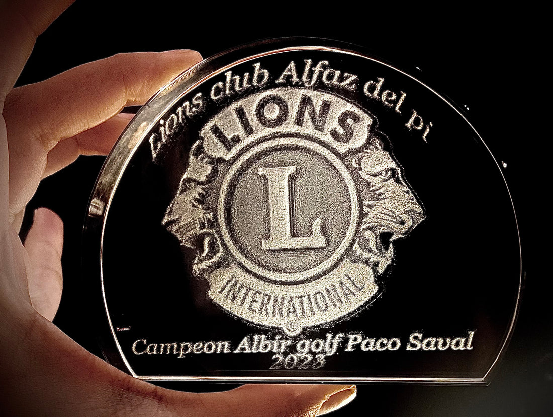 regalo personalizadp, regalo original, regalos conmemorativos, regalos para socios, cristales en 3 dimensiones