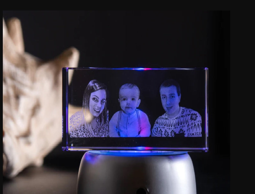 Unidos por el Amor: Regalos de Recuerdos para Toda la Familia Kristalaser