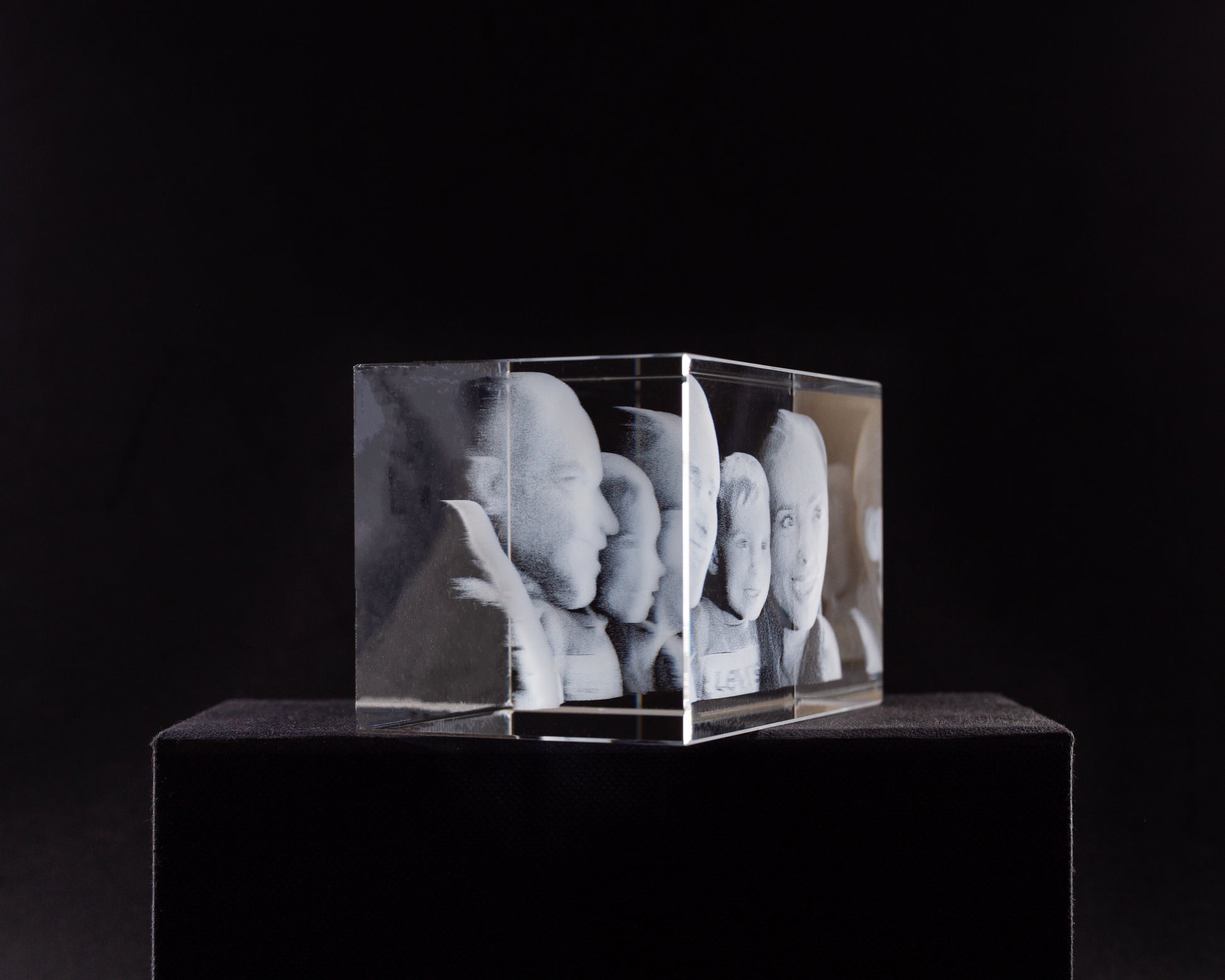 Foto en cristal 3D con forma de rectángulo. Regalos con fotos personalizadas. Regalos originales con fotos.